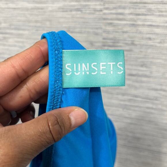 Sunsets California Ava Tiered Tankini Swimwear Set / Size- Top 36DD-Button 14 - Picture 14 of 15